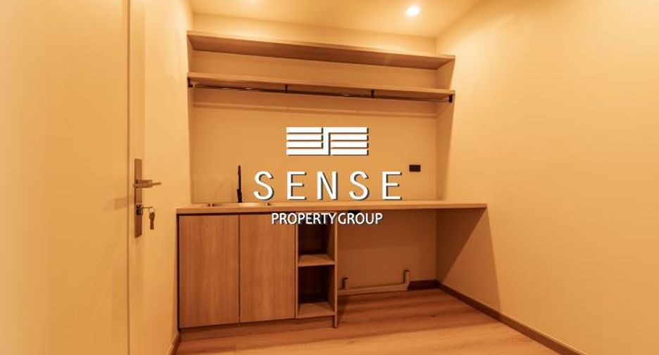 Casa adosada en venta y en alquiler de 4 habitaciones en Watthana, Bangkok