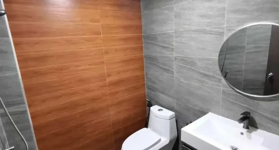 For rent 4 bedrooms townhouse in Si Racha, Chonburi
