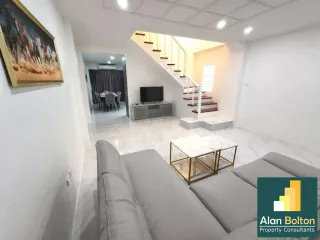 For rent 4 bedrooms townhouse in Si Racha, Chonburi