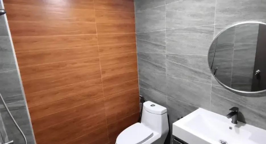 For rent 4 bedrooms townhouse in Si Racha, Chonburi