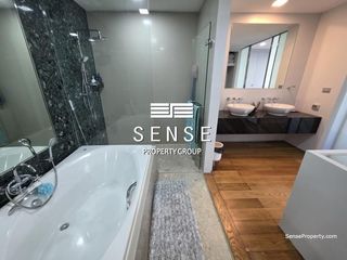 For sale 3 bedrooms condo in Khlong Toei, Bangkok
