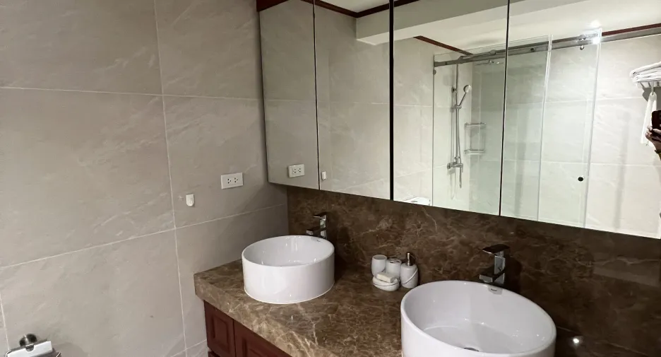 For rent 2 bedrooms apartment 