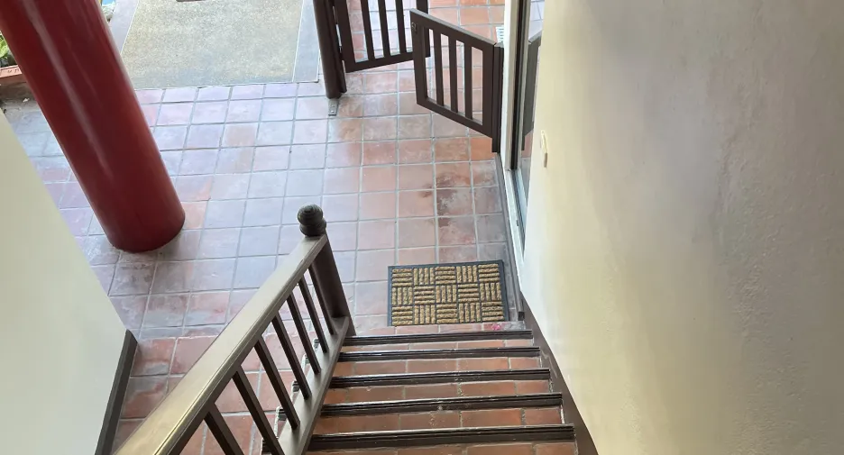For rent 2 bedrooms apartment 