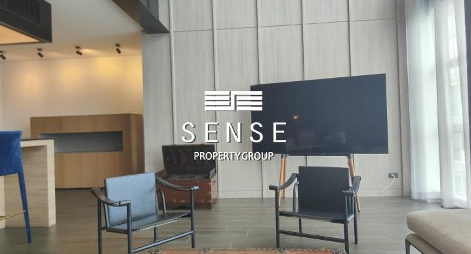 For rent 4 bedrooms condo in Watthana, Bangkok