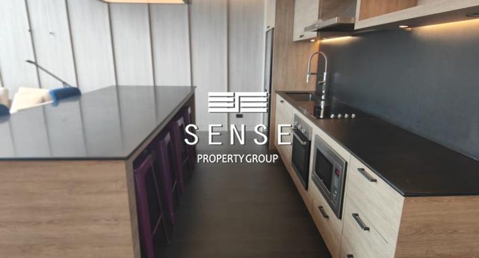 For rent 4 bedrooms condo in Watthana, Bangkok