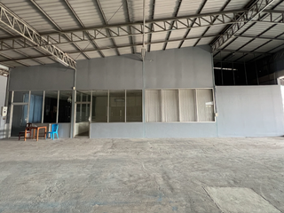 For rent warehouse in Mueang Chon Buri, Chonburi