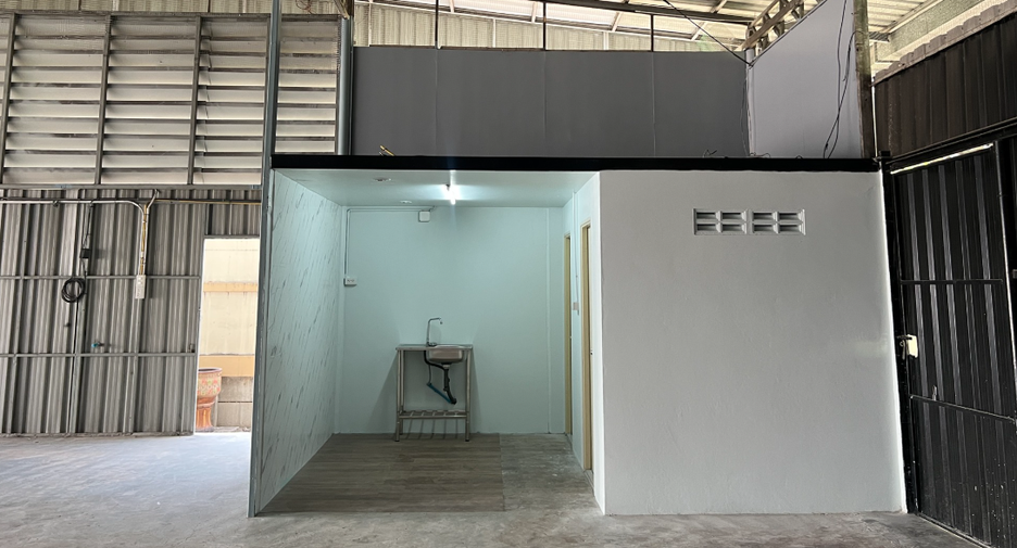 For rent warehouse in Mueang Chon Buri, Chonburi