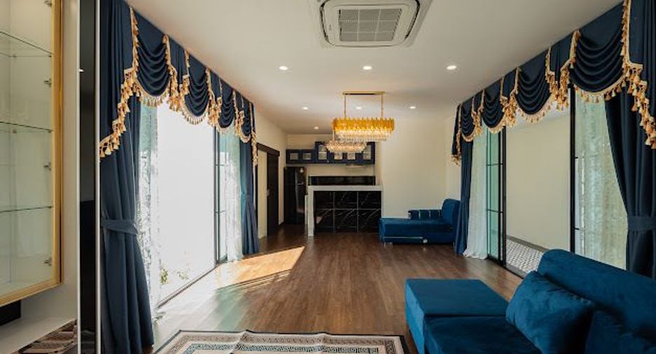For sale 9 bedrooms house in Mueang Lamphun, Lamphun