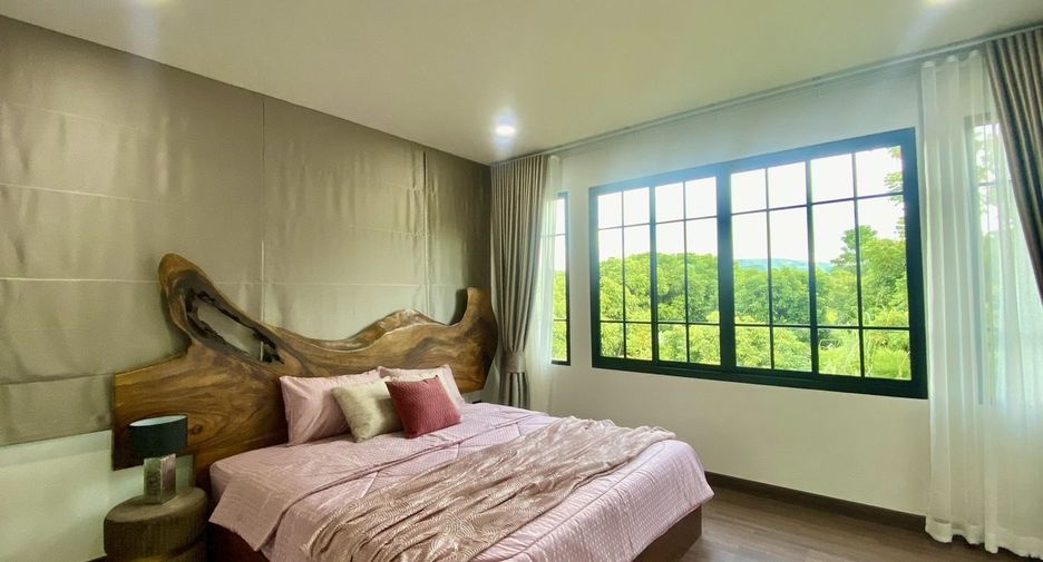 For sale 4 bedrooms villa in Ban Thi, Lamphun
