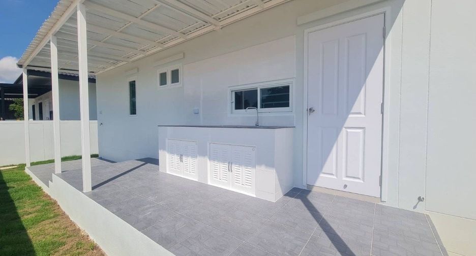 For sale 3 bedrooms house in Mueang Lamphun, Lamphun