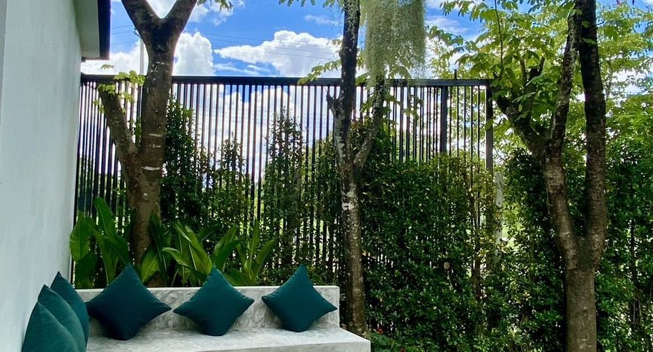 For sale 4 bedrooms villa in Mueang Lamphun, Lamphun