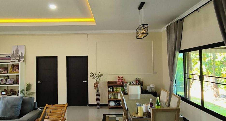 For sale 3 bedrooms house in Mueang Lamphun, Lamphun