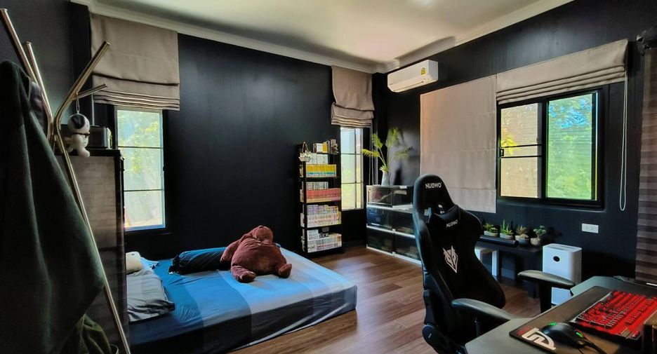 For sale 3 bedrooms house in Mueang Lamphun, Lamphun
