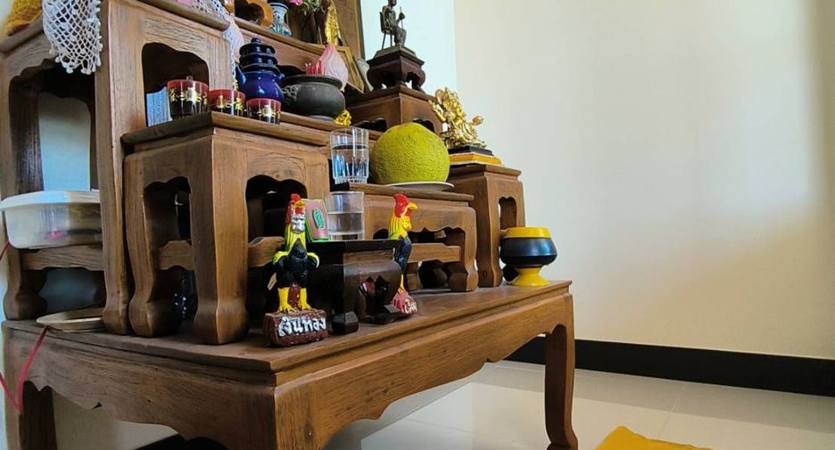 For sale 3 bedrooms house in Mueang Lamphun, Lamphun