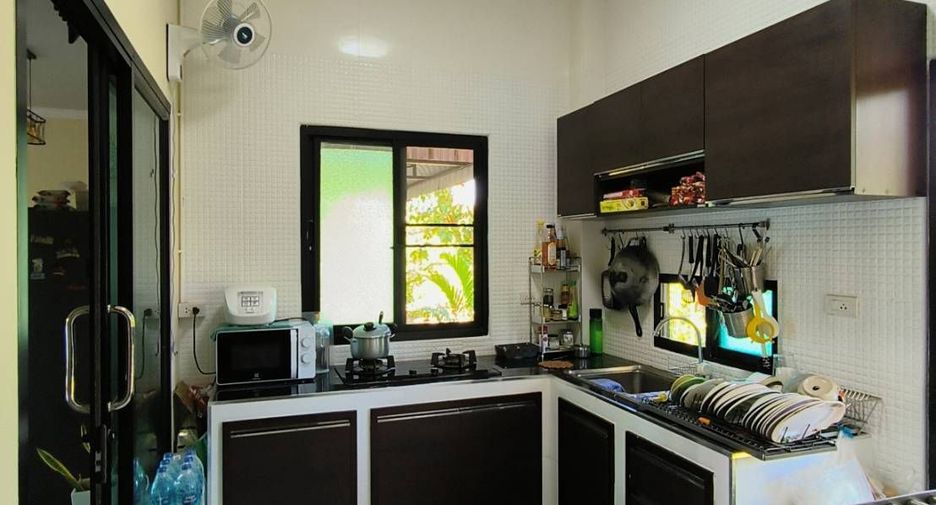 For sale 3 bedrooms house in Mueang Lamphun, Lamphun