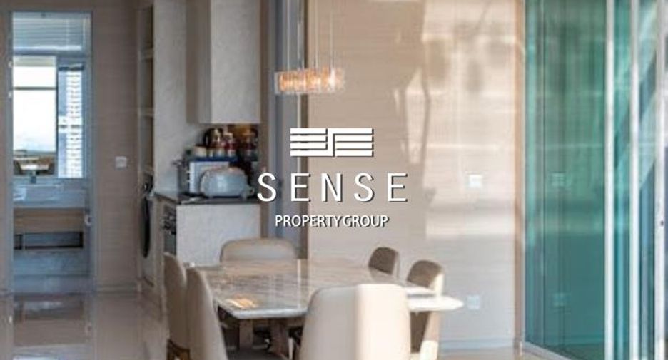 For rent 3 bedrooms condo in Khlong Toei, Bangkok