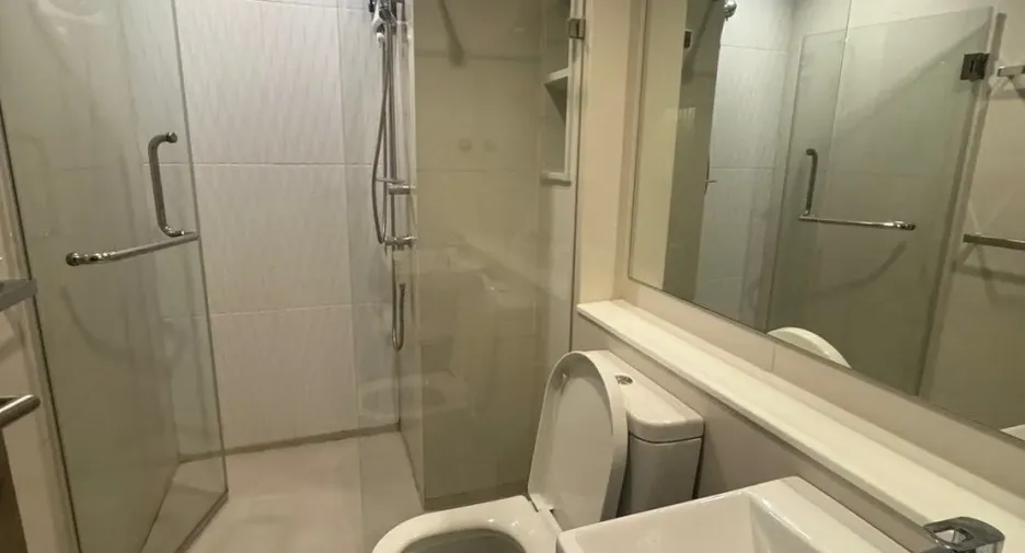 For rent 1 bed condo in Huai Khwang, Bangkok