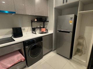 Condo en alquiler de 1 habitaciones en Huai Khwang, Bangkok