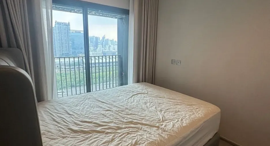 For rent 1 bed condo in Huai Khwang, Bangkok