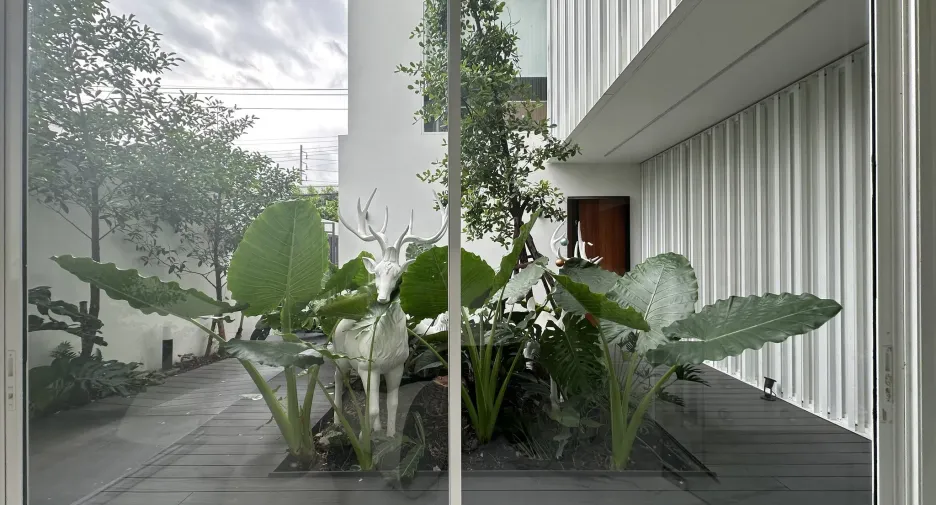 For sale and for rent 3 bedrooms house in Lat Phrao, Bangkok