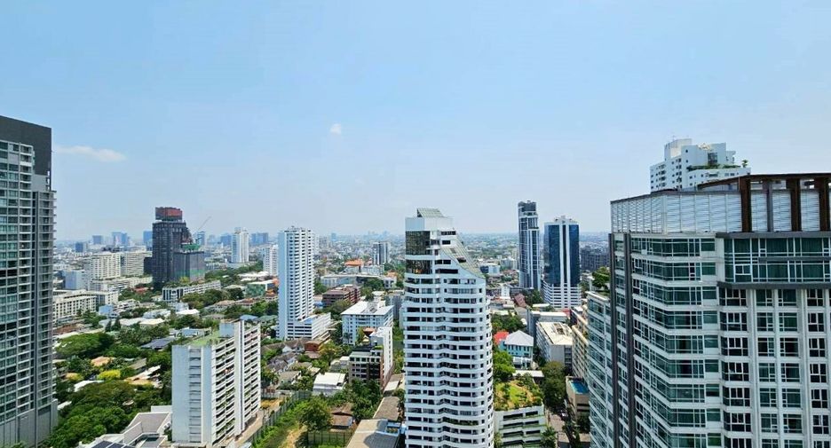 Condo en alquiler de 3 habitaciones en Watthana, Bangkok