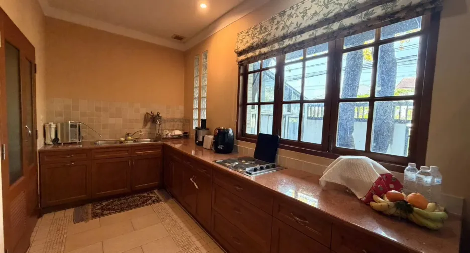 For sale 2 bedrooms house in Wang Thonglang, Bangkok