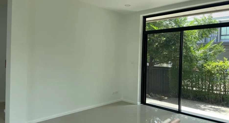 Casa en venta de 4 habitaciones en Lat Krabang, Bangkok