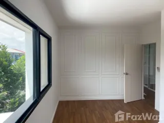 For sale 4 bedrooms house in Lat Krabang, Bangkok