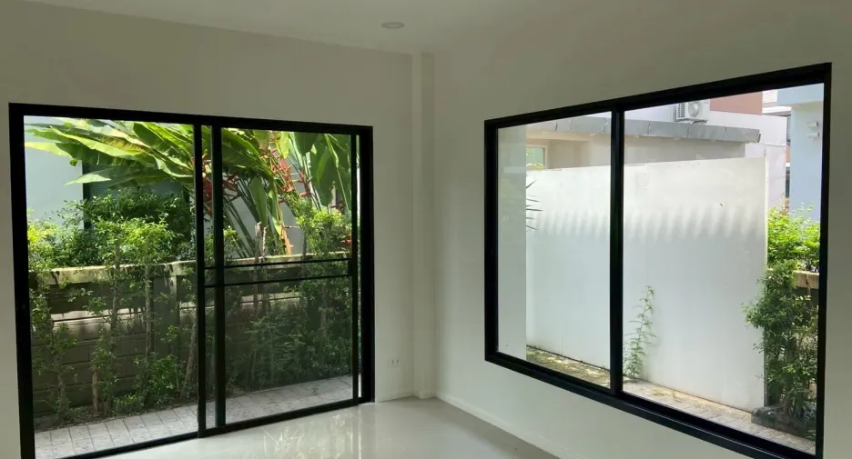 Casa en venta de 4 habitaciones en Lat Krabang, Bangkok