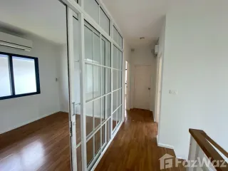 For sale 4 bedrooms house in Lat Krabang, Bangkok