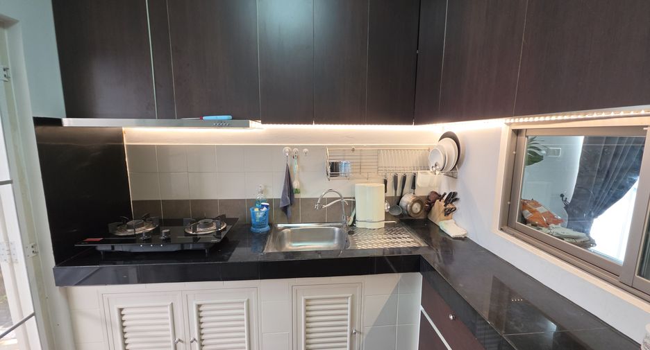 For sale 3 bedrooms house in Si Racha, Chonburi
