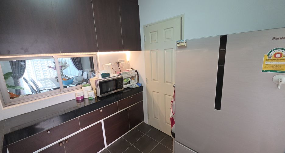 For sale 3 bedrooms house in Si Racha, Chonburi
