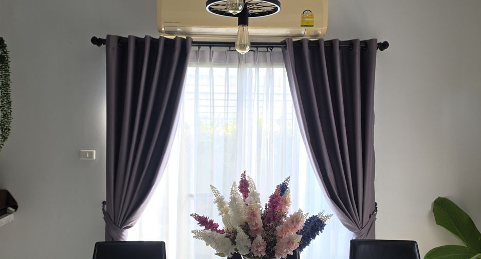 For sale 3 bedrooms house in Si Racha, Chonburi