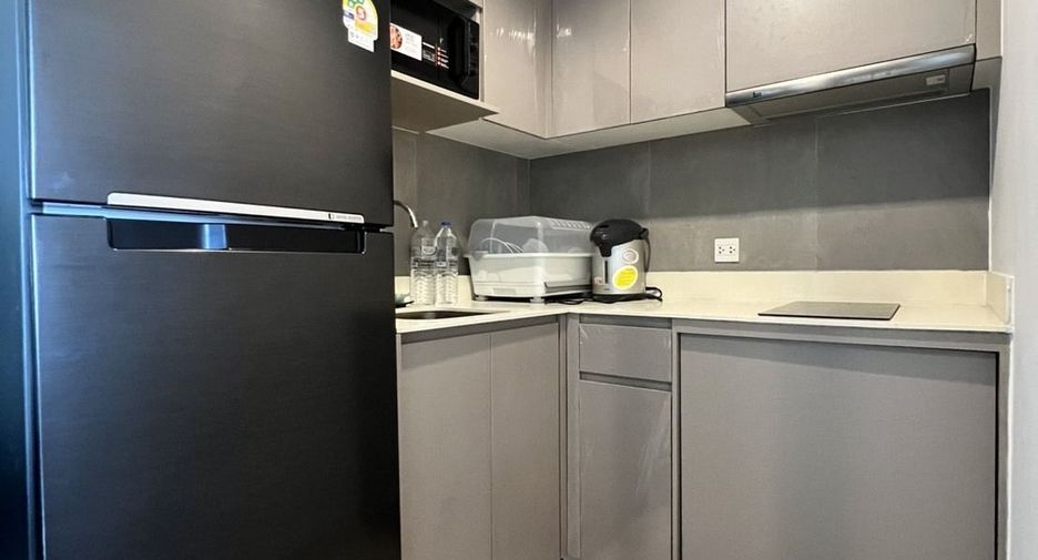 For rent 2 bedrooms condo in Bang Na, Bangkok