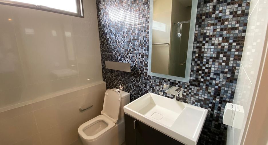 For rent 2 bedrooms condo in Sathon, Bangkok