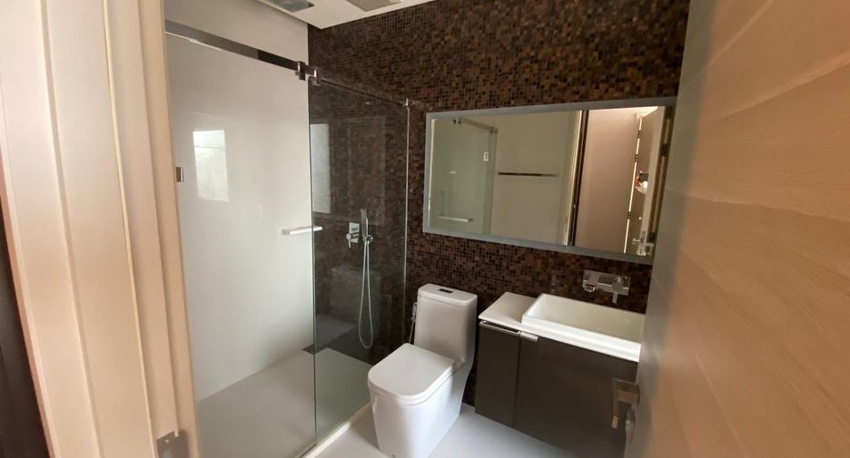 For rent 2 bedrooms condo in Sathon, Bangkok