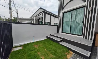 For rent 2 bedrooms townhouse in Bang Lamung, Chonburi