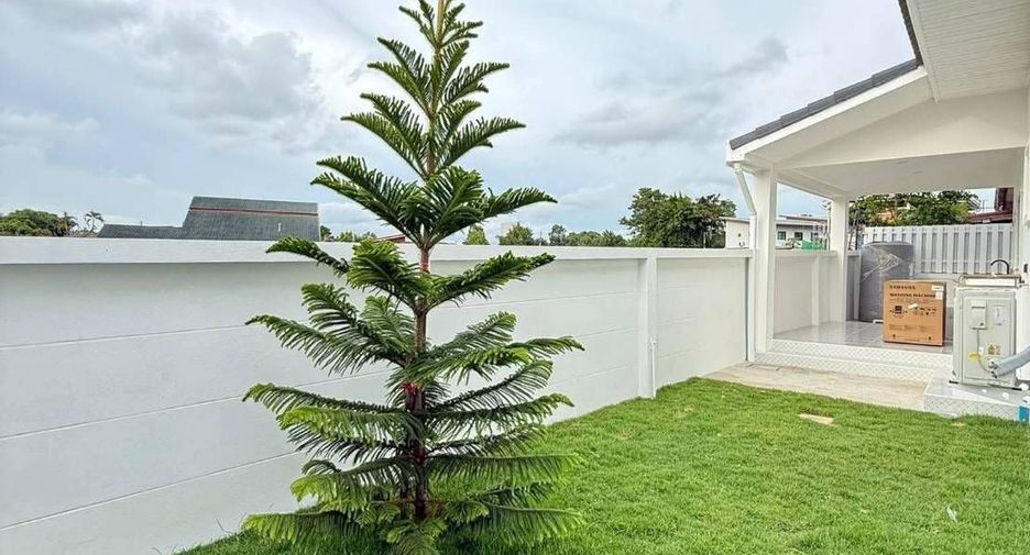 For rent 3 bedrooms villa in Bang Lamung, Chonburi