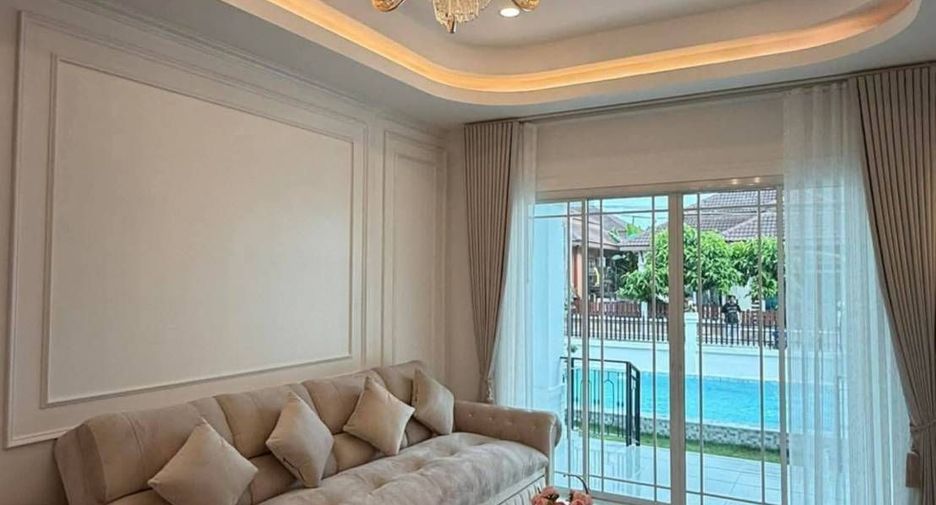 For rent 3 bedrooms villa in Bang Lamung, Chonburi