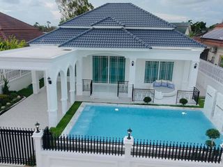 Villa en alquiler de 3 habitaciones en Bang Lamung, Chonburi