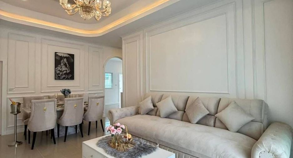 For rent 3 bedrooms villa in Bang Lamung, Chonburi