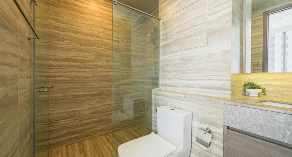 À louer et à vendre 1 chambre condo à Khlong Toei, Bangkok