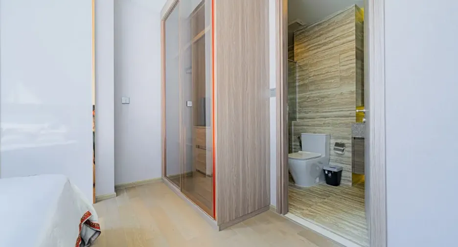 À louer et à vendre 1 chambre condo à Khlong Toei, Bangkok