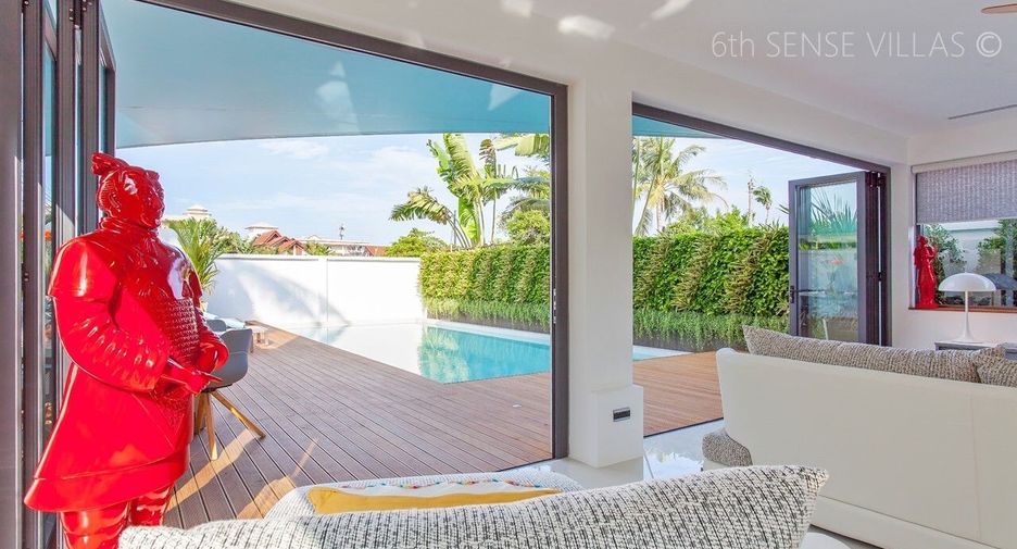 For sale 4 bedrooms villa in Mueang Phuket, Phuket