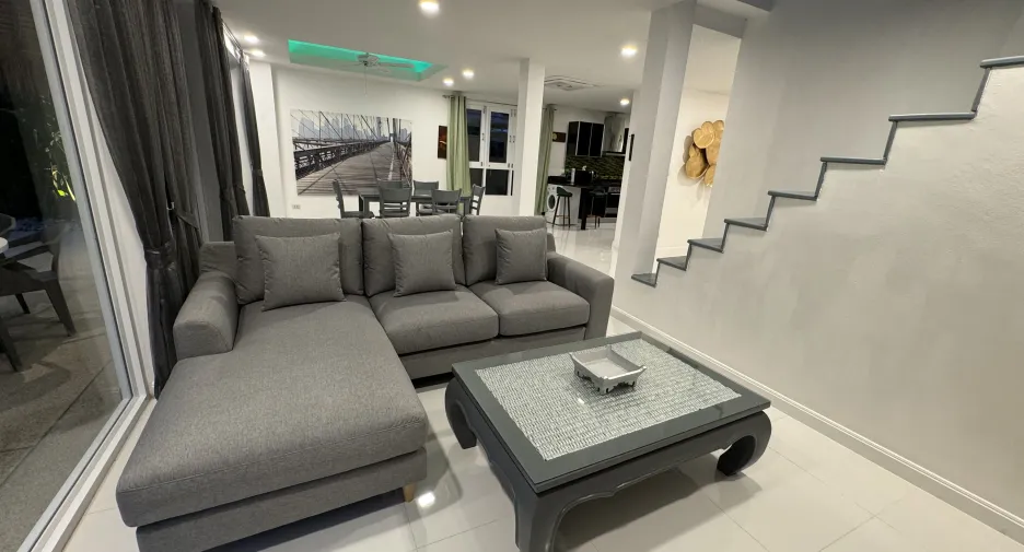 For sale 4 bedrooms villa in Ko Samui, Surat Thani