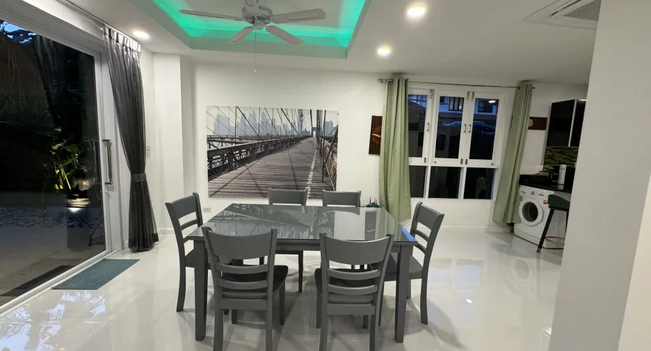 For sale 4 bedrooms villa in Ko Samui, Surat Thani