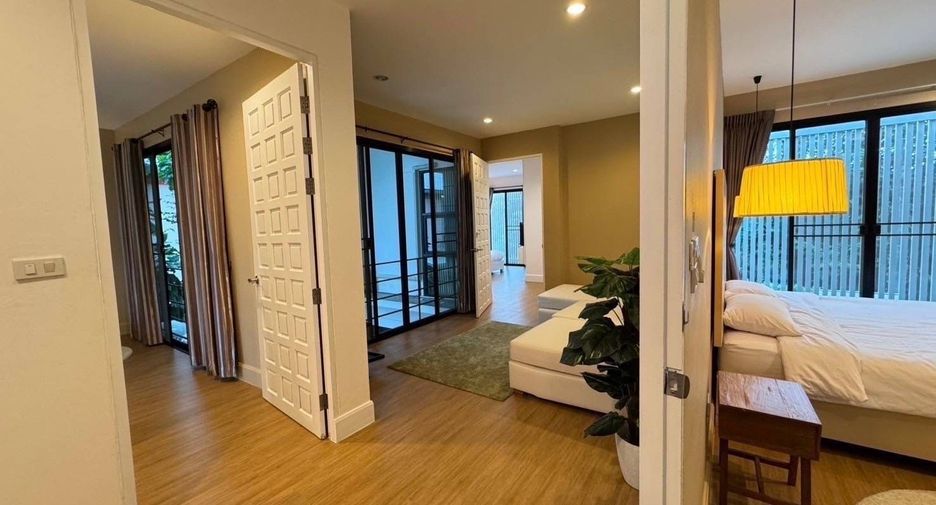For rent 4 bedrooms villa in San Sai, Chiang Mai