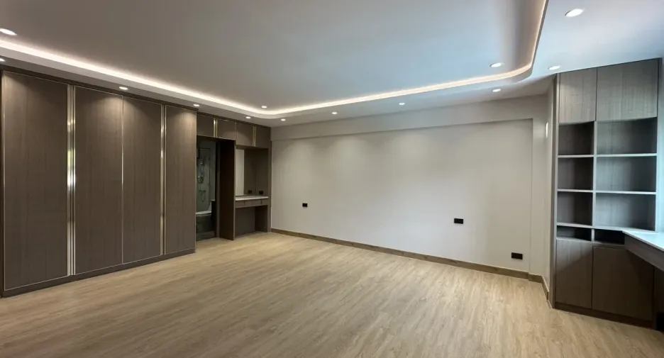 For rent 4 bedrooms office in Watthana, Bangkok