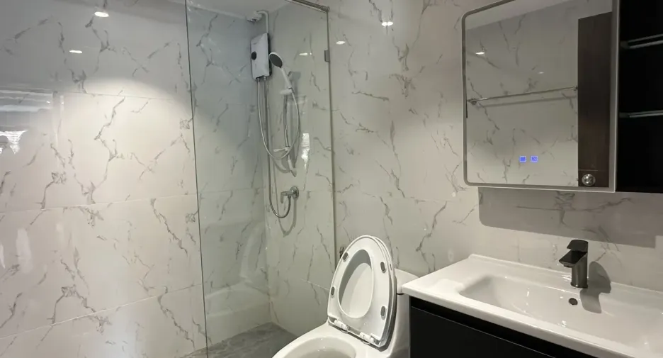 For rent 4 bedrooms office in Watthana, Bangkok