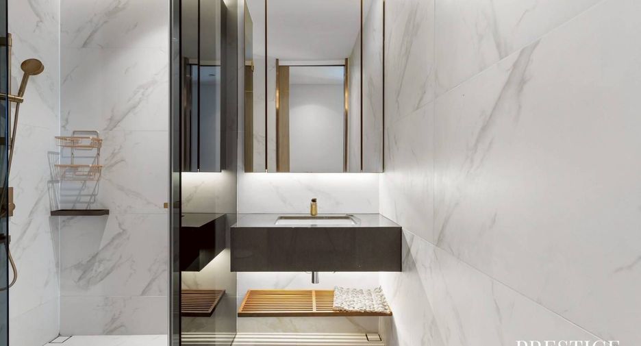 For rent 2 bedrooms condo in Khlong Toei, Bangkok